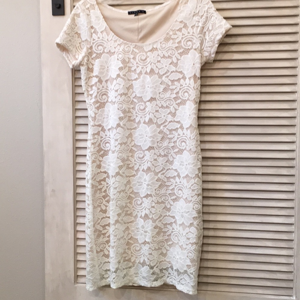 Pretty lace dress